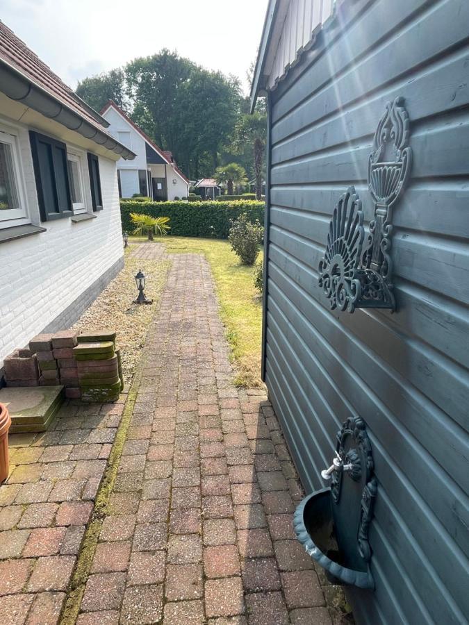 Freistehendes Ferienhaus Am See Naehe Roermond Heel Exterior foto